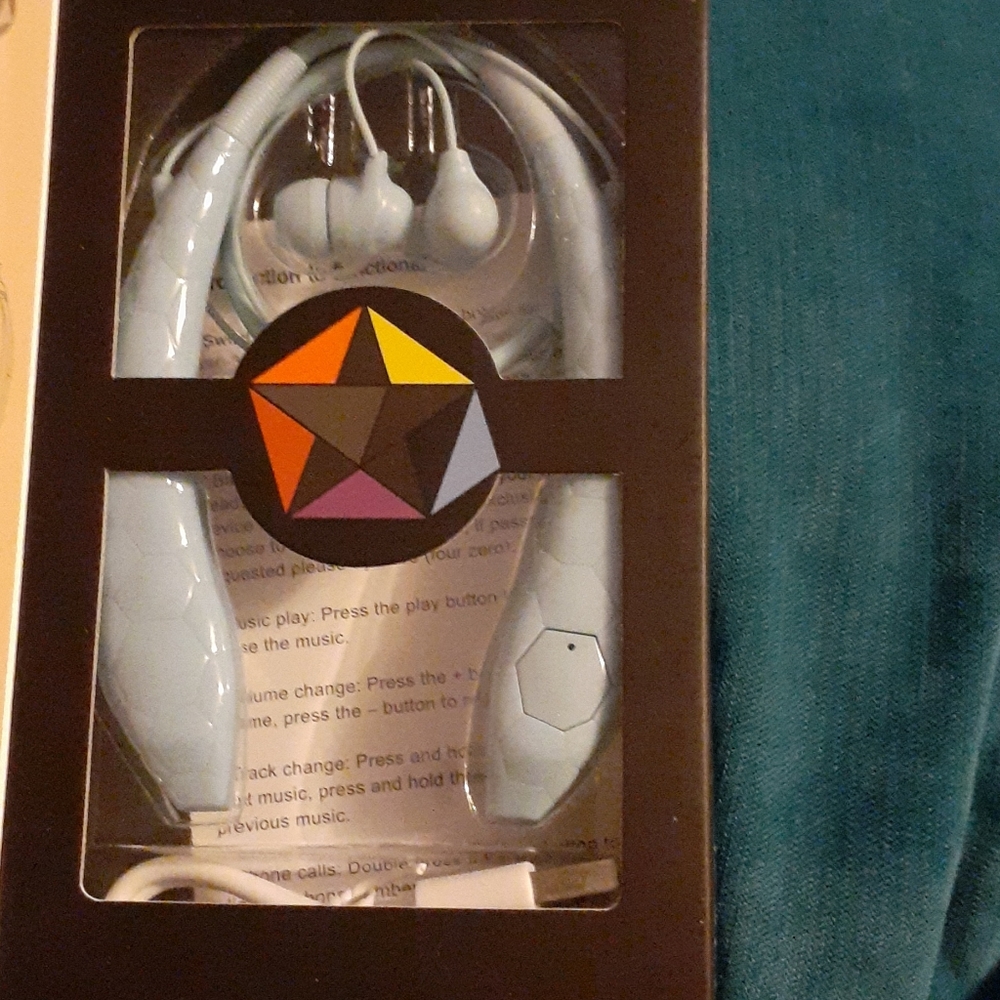 New bluetooth neck band headset